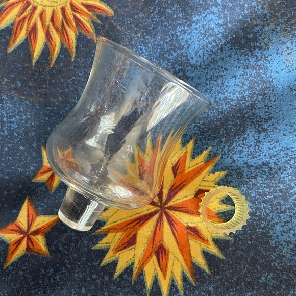 W4201 Partylite Clear tulip Peglite with grommet candle holder - Picture 4 of 4